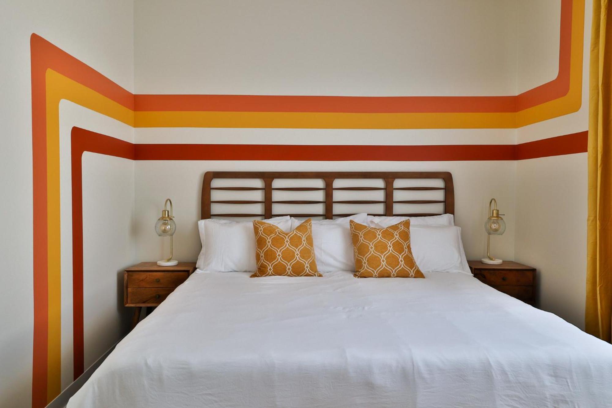 Urban Collective Boutique Hotel Edwardsville Exterior foto