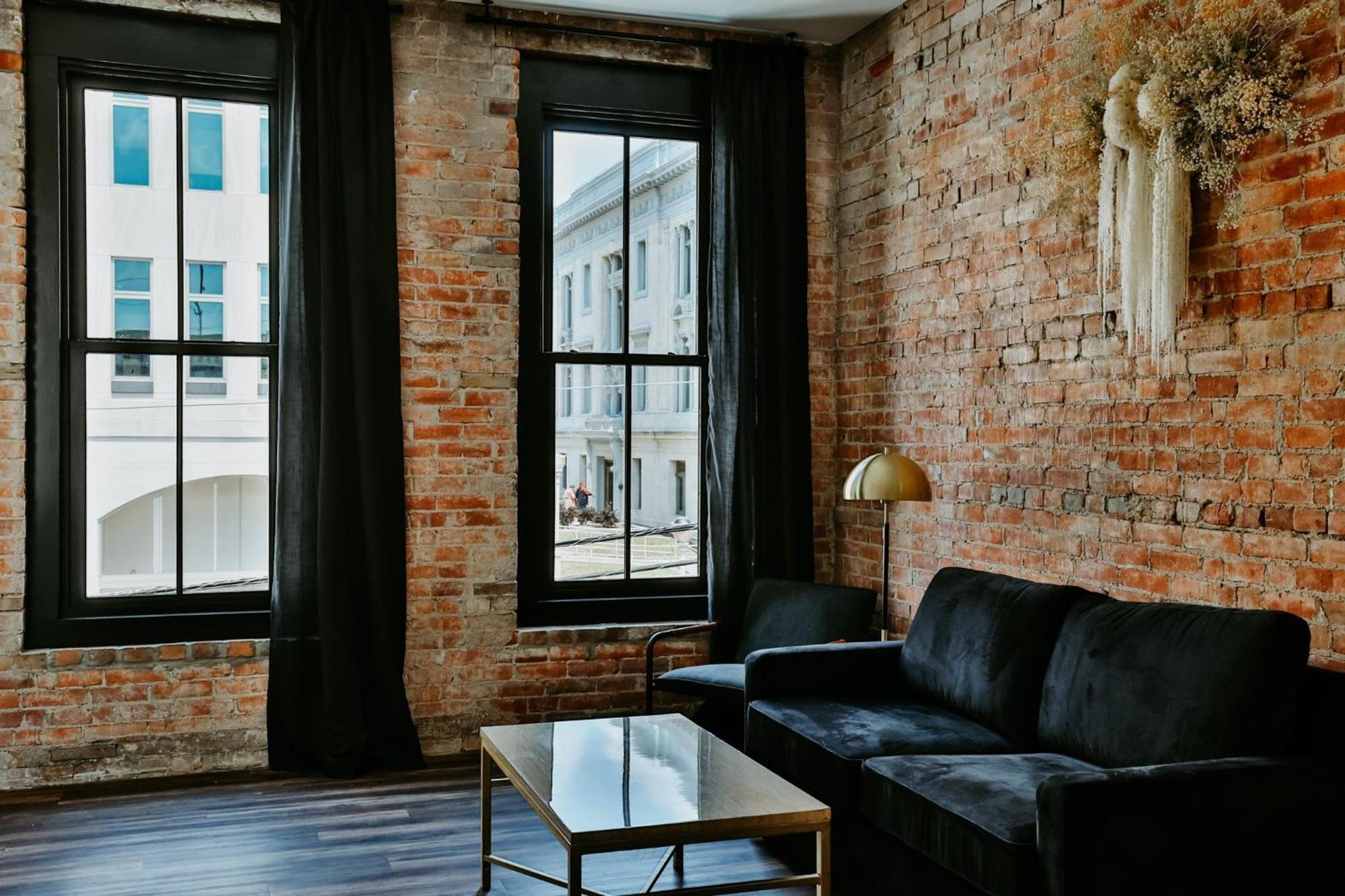 Urban Collective Boutique Hotel Edwardsville Exterior foto